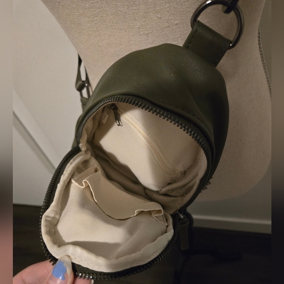 NWOT Summer & Rose Dark Olive Green Sequoia Crossbody Bag - Picture 3 of 6